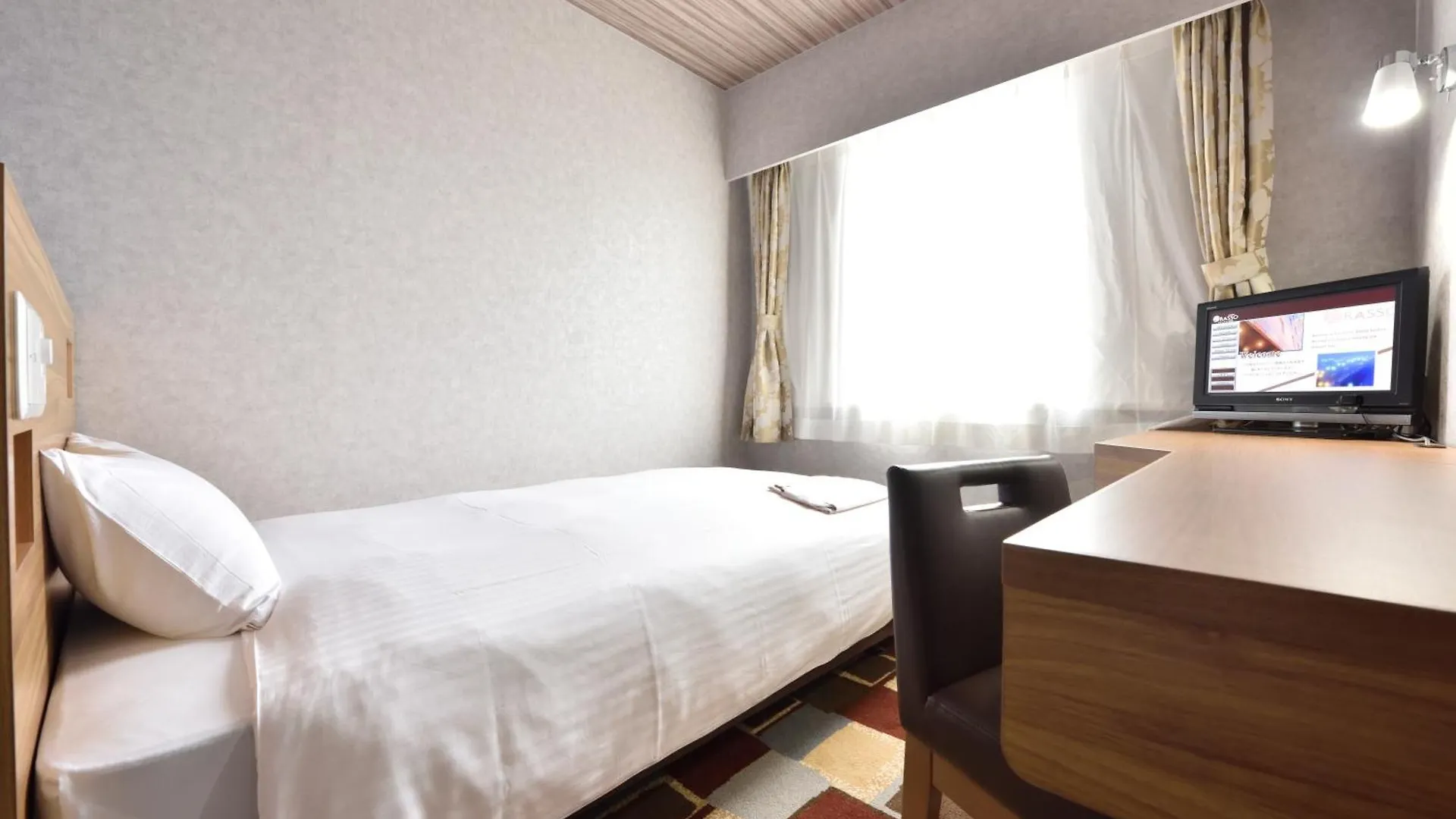 Smile Hotel Kushiro 3*,